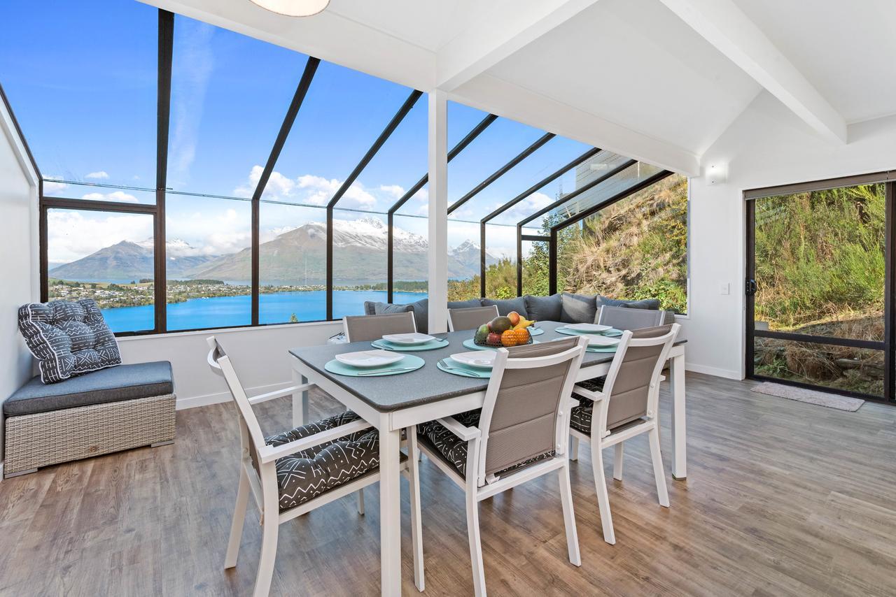 Picturesque Views At Woodlands Close Queenstown Extérieur photo